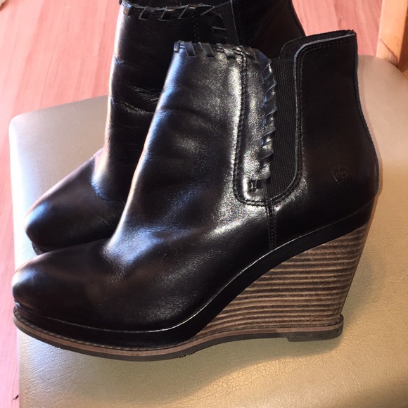 ariat stax studded wedge bootie